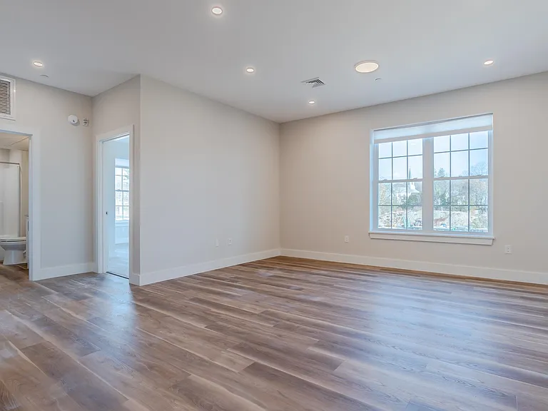 18 Sullivan St #202 — Photo 5