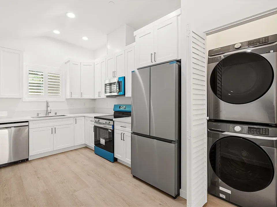 15030 1/2 Hesby St