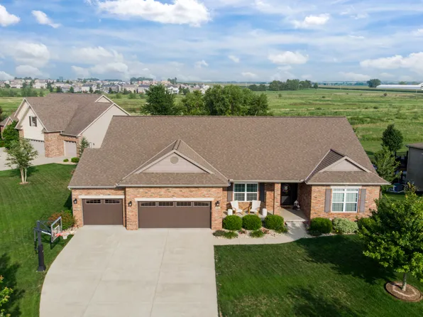 1302 Watersound Way, Bloomington, IL 61705