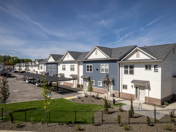Broadstone Townhomes