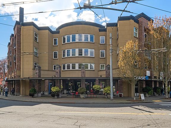 2nd image of 1417 Queen Anne Ave N APT 405