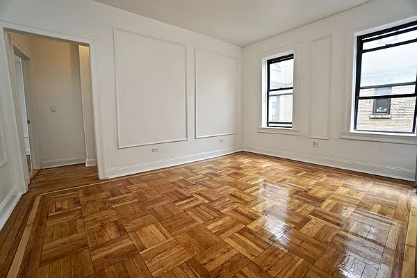 Rented by Bizzarro Agency | media 4