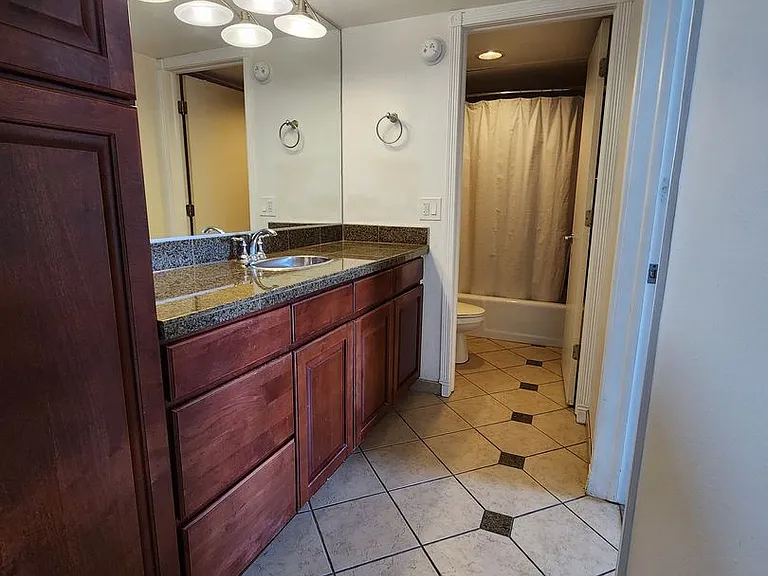 1020 15th St #34G — Photo 9
