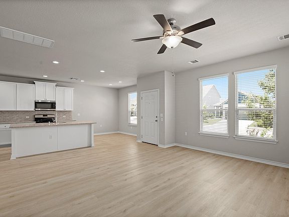 3rd image of 11804 Clayton Creek Ave