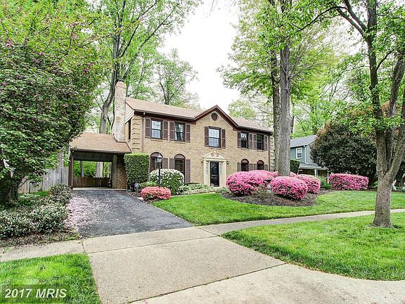 2nd image of 22 Hawthorn Ct