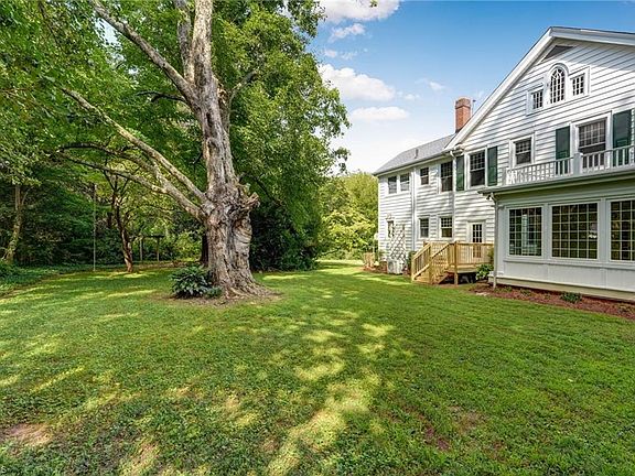4th image of 317 Highland Dr