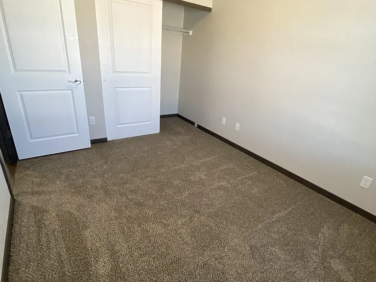 West Meadows Villas — Photo 19