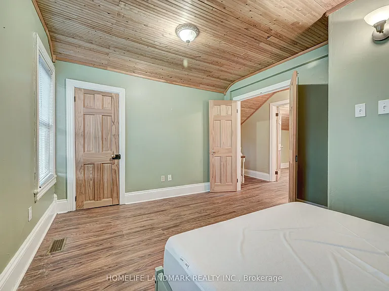 2174 New St — Photo 22