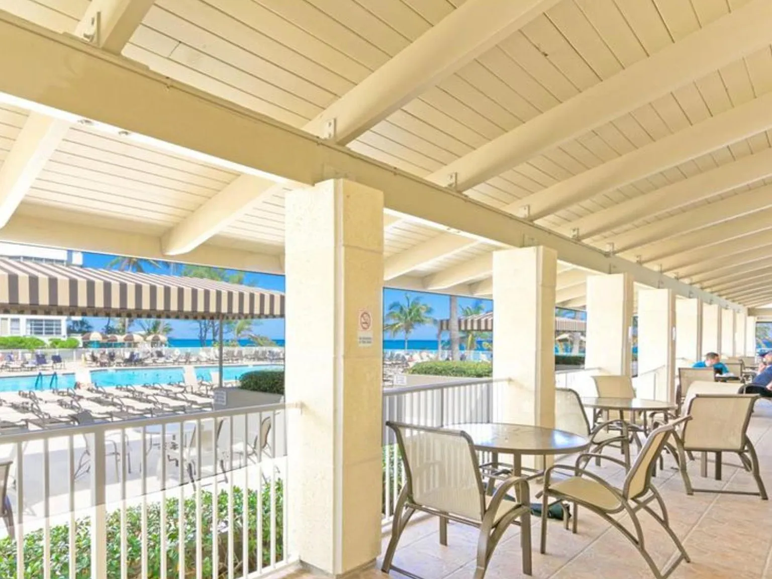 1965 S Ocean Dr — Photo 4