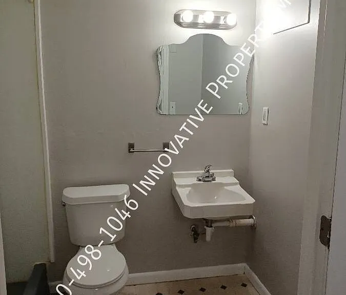 7351 N Dort Hwy #3 — Photo 17