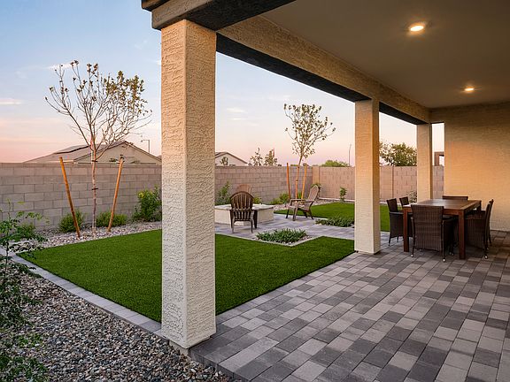 COVERED BACK PATIO