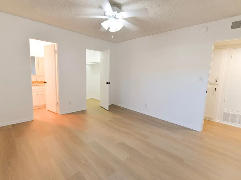 306 Avenida Granada — Photo 20