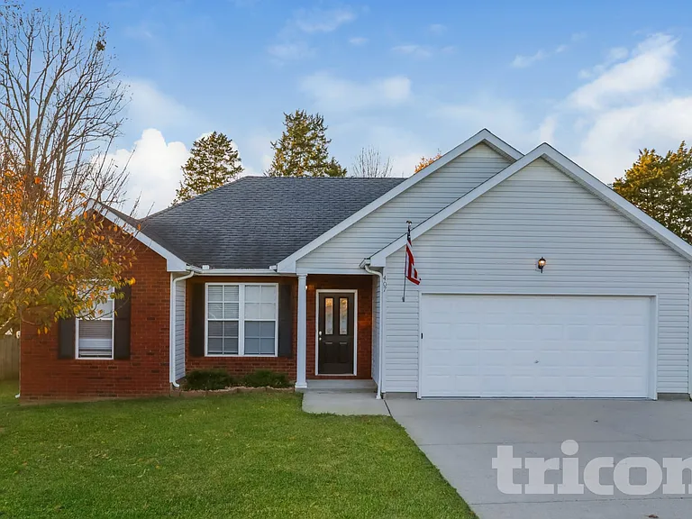 407 Barking Dr — Photo 1