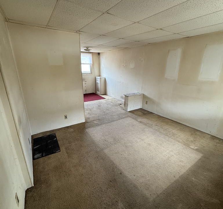 2nd image of 660 Copley Rd
