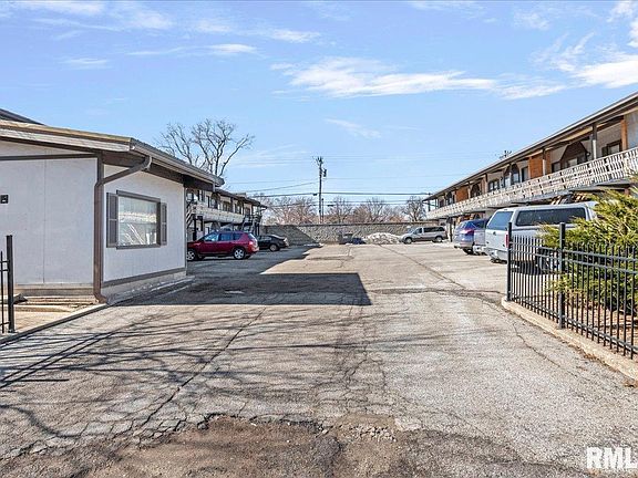 5th image of 1025 S 5th St