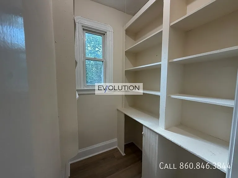 906 Park St #2W — Photo 4
