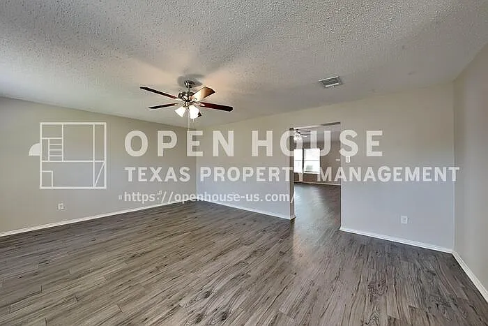 520 Bailey St — Photo 5