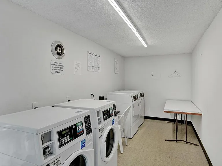 411 Lakewood Cir #C407 — Photo 15
