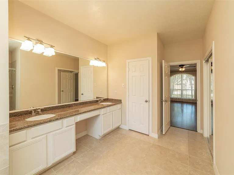 1727 Park Forest Dr — Photo 11