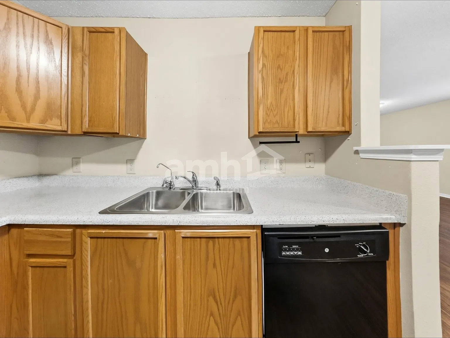3 bed, 2.5 bath, 2248 sqft, $1,925 — Photo 4
