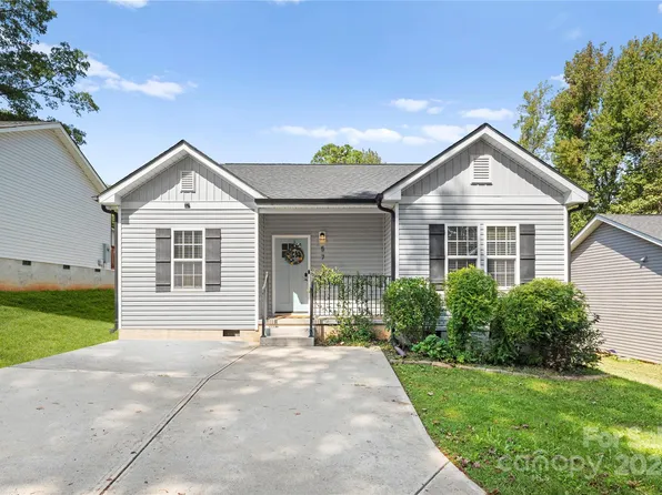 5717 Phillips St, Charlotte, NC 28269
