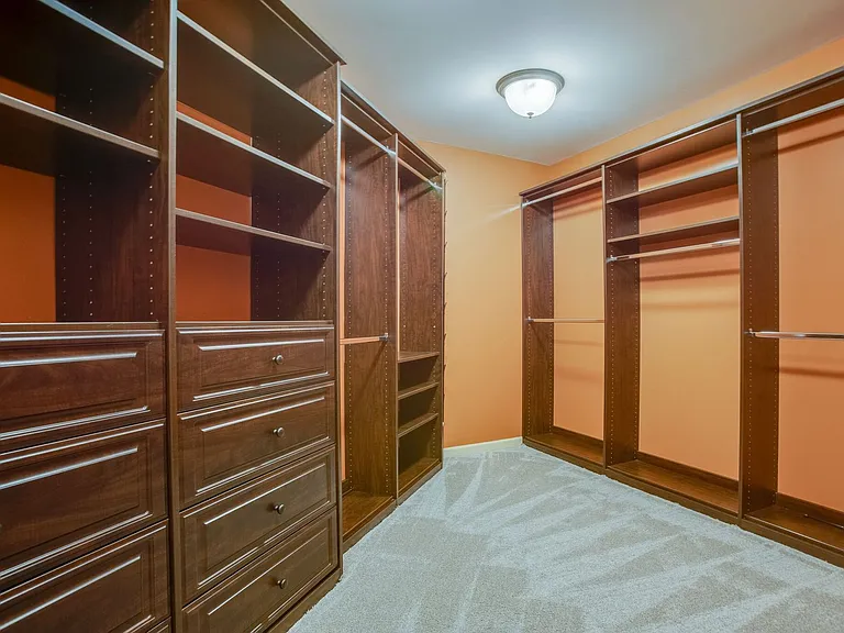 417 Gambrel Ct — Photo 25