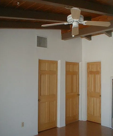 2720 N Warren Ave — Photo 9