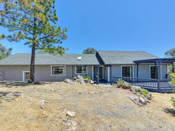 2071 Bogus Point Ct, Cool, CA 95614