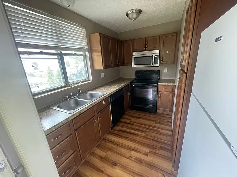 3206 Missouri Pl — Photo 2
