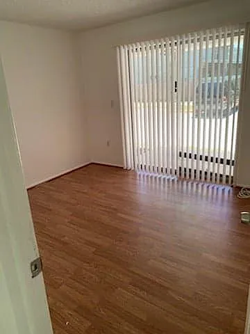 108 SW Lincoln Cir N #1 — Photo 6