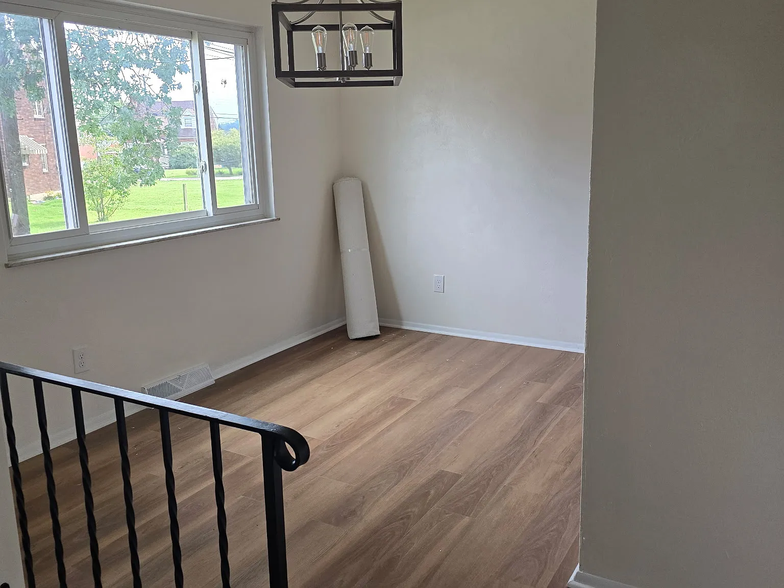 2 bed, 1000 sqft, $1,200 — Photo 4