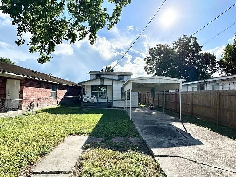 1646 Arthur St — Photo 17