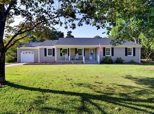 1643 Colony Cir, Gloucester Point, VA 23062