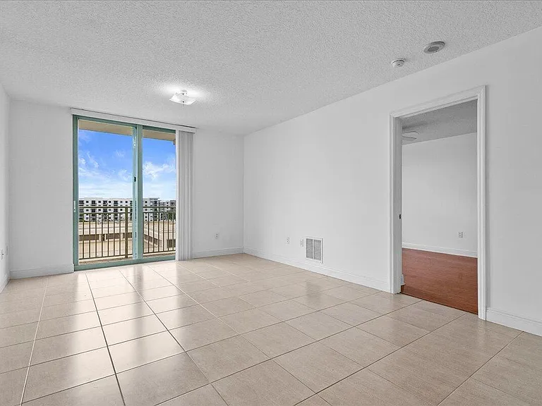 610 Clematis St #704 — Photo 7