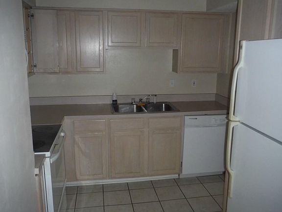3rd image of 3256 Timberlane Way Dr APT 108