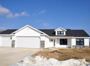 2006 Winesap Way, Kendallville, IN 46755