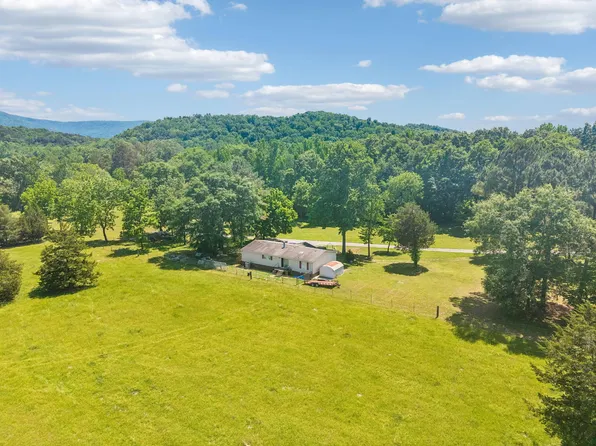196 Cutting Edge Ln, Dunlap, TN 37327