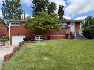 3061 Lydia St, Ashland, KY 41101