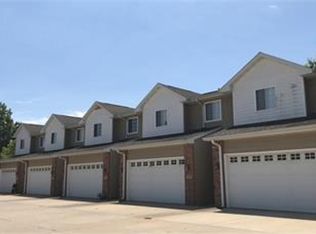 100-114 Wintergreen Dr #112, Chatham, IL 62629
