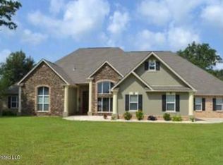 16185 Willow Oak Dr, Biloxi, MS 39532