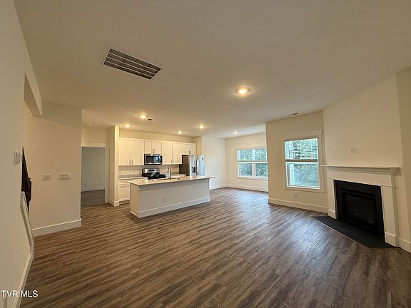 2nd image of 237 Chimney View Loop
