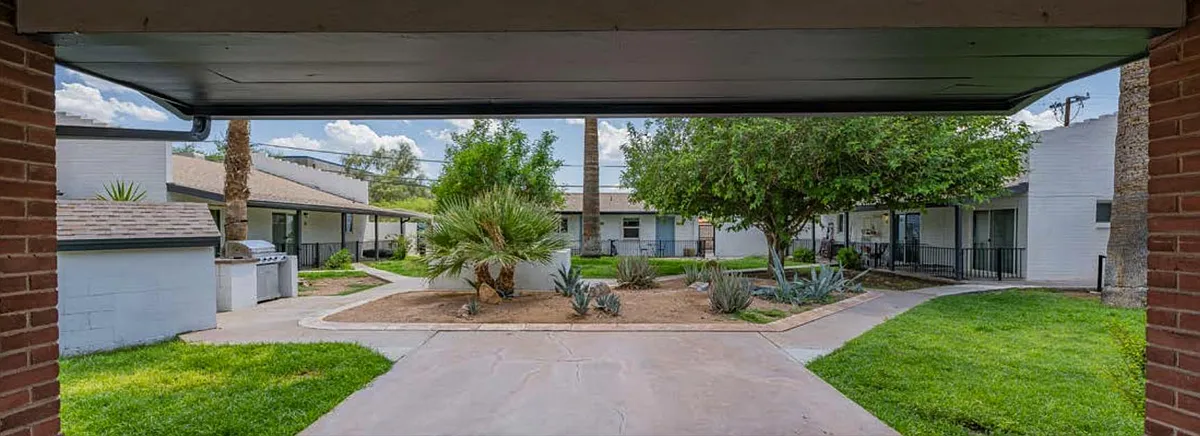 Building Photo - 743 E Coronado Rd #11