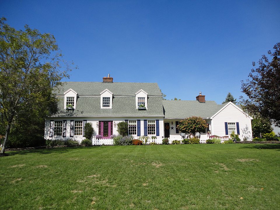 1st image of 30 Fox Chapel Dr