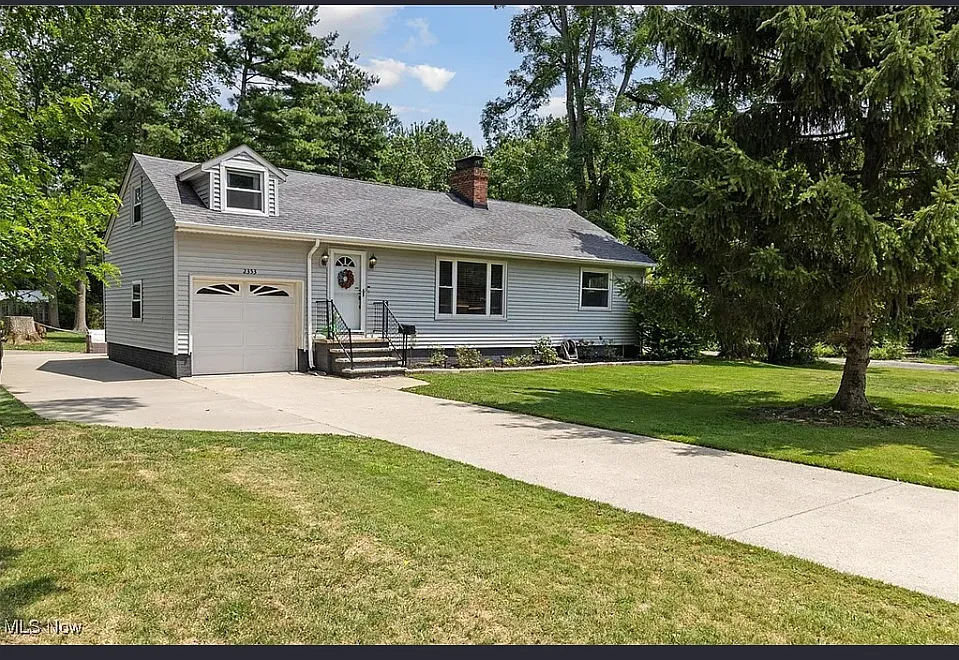 2353 W Hedgewood Dr