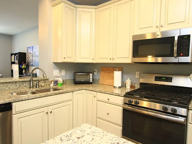 129 Parkway Ct — Photo 10