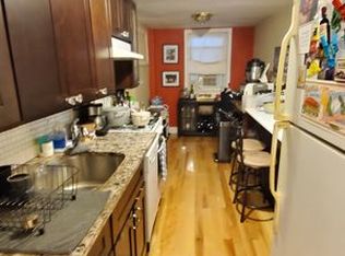 28-29 41st St #1L, Astoria, NY 11103