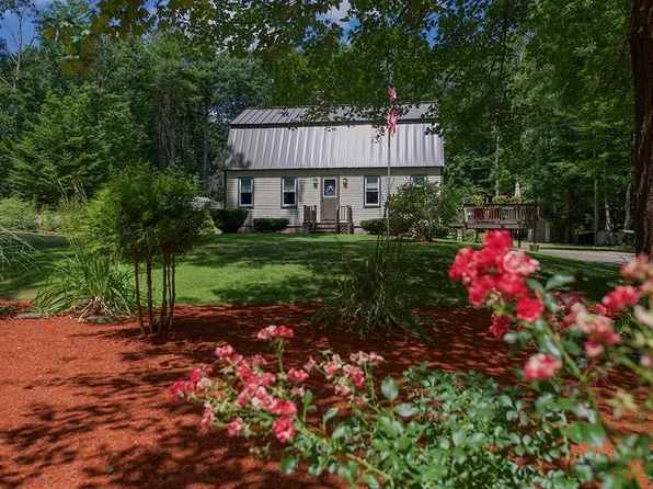 20 Hunt Pond Road, Sandown, NH 03873