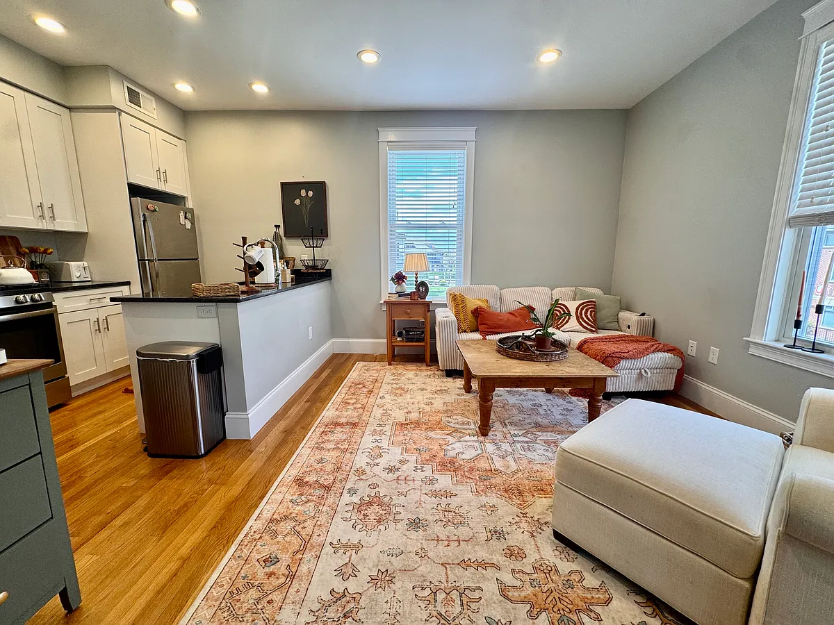 Building Photo - 405 S Huntington Ave #2R
