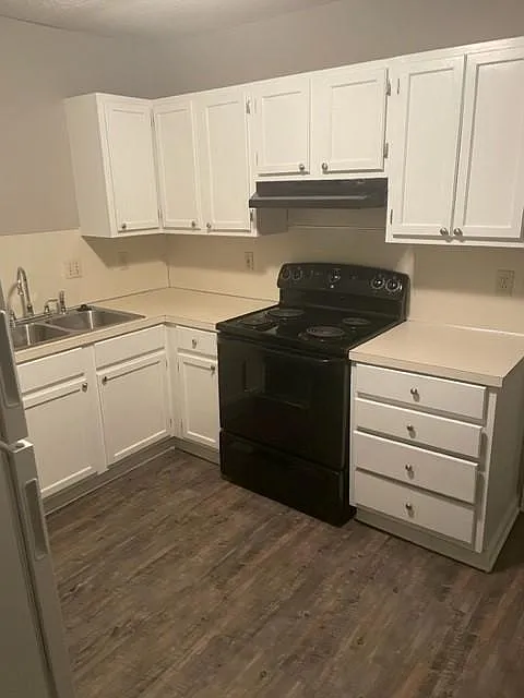 Building Photo - 2088 Silver Springs Cir