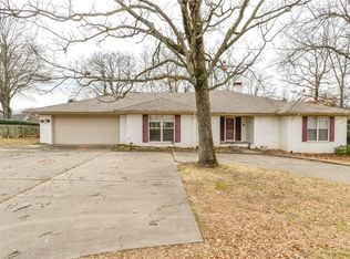 9608 Jenny Lind Rd, Fort Smith, AR 72908